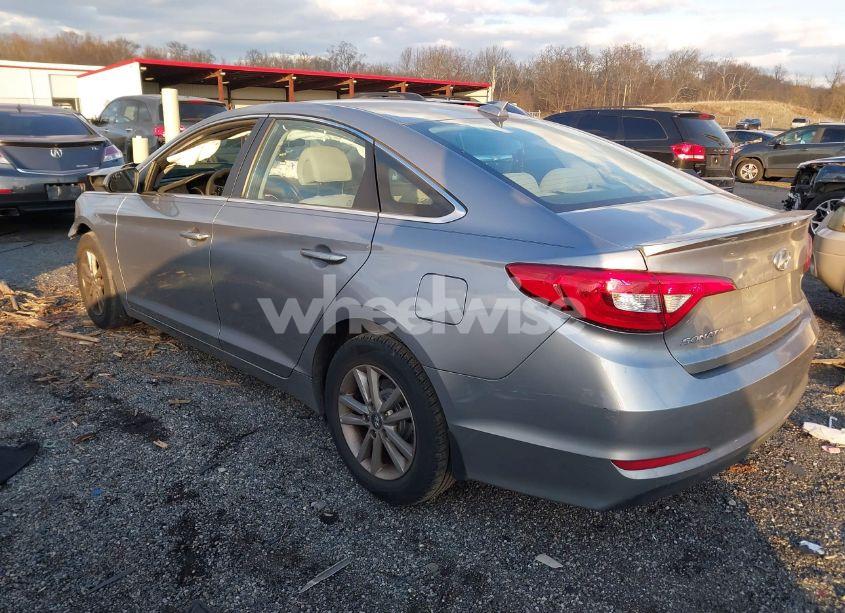 Photo 3 of 2016 Hyundai Sonata SE (VIN 5NPE24AF6GH429716)