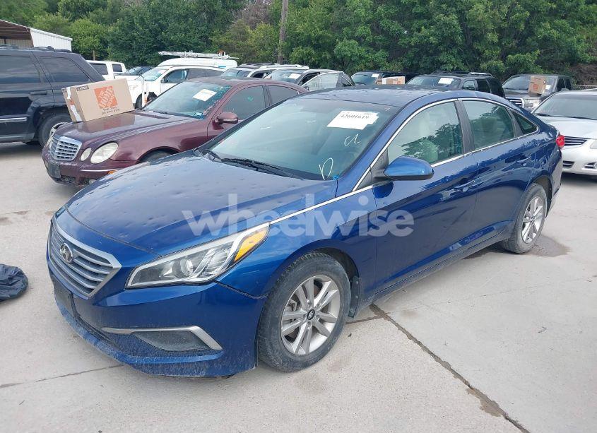 Photo 2 of 2017 Hyundai Sonata SE (VIN 5NPE24AF6HH437400)