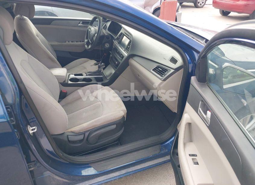 Photo 5 of 2017 Hyundai Sonata SE (VIN 5NPE24AF6HH437400)