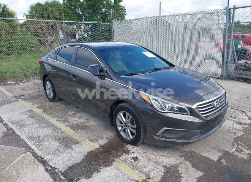 2017 Hyundai Sonata SE (VIN 5NPE24AF6HH456724) main photo
