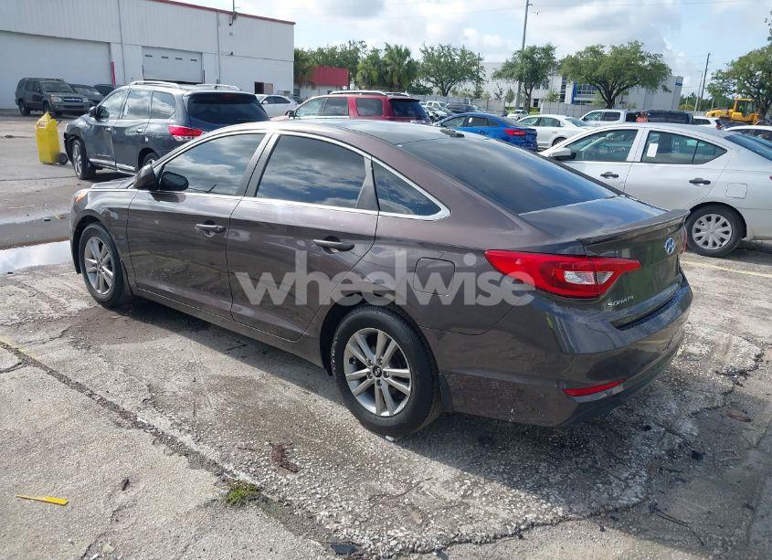 Photo 3 of 2017 Hyundai Sonata SE (VIN 5NPE24AF6HH456724)