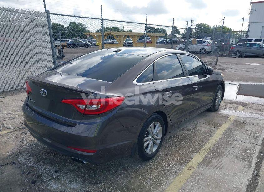 Photo 4 of 2017 Hyundai Sonata SE (VIN 5NPE24AF6HH456724)