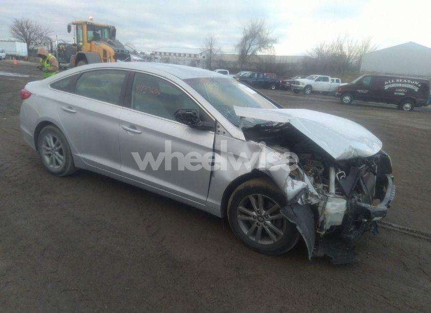 2017 Hyundai Sonata (VIN 5NPE24AF6HH457839) main photo