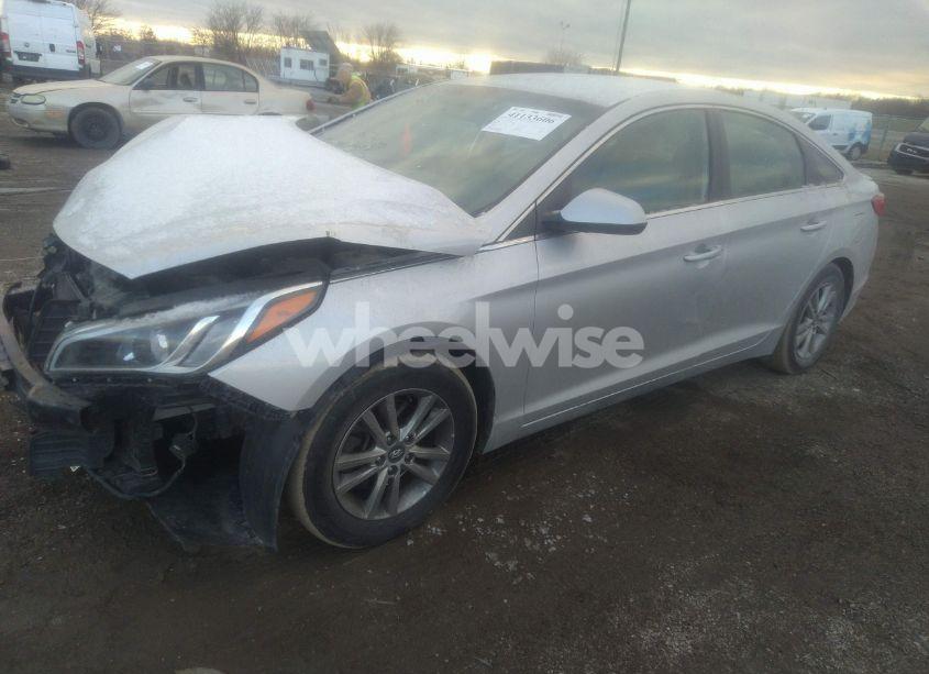 Photo 2 of 2017 Hyundai Sonata (VIN 5NPE24AF6HH457839)
