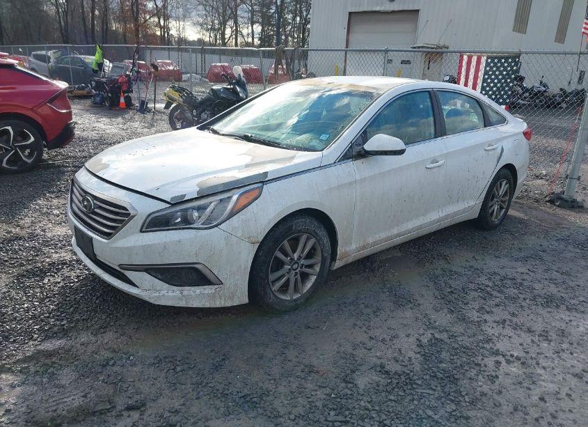 Photo 2 of 2017 Hyundai Sonata (VIN 5NPE24AF6HH472860)