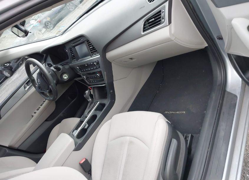 Photo 5 of 2017 Hyundai Sonata SE (VIN 5NPE24AF6HH497757)