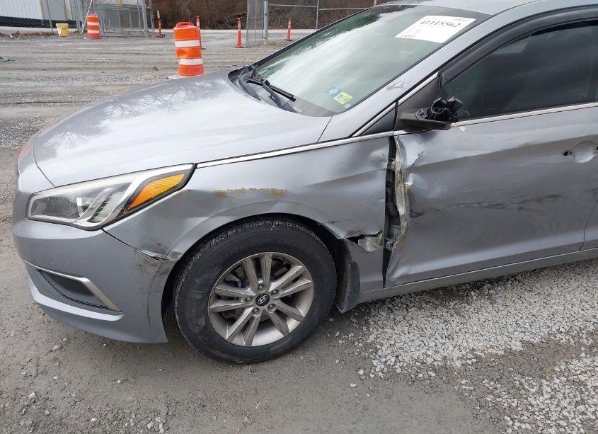 Photo 6 of 2017 Hyundai Sonata SE (VIN 5NPE24AF6HH497757)