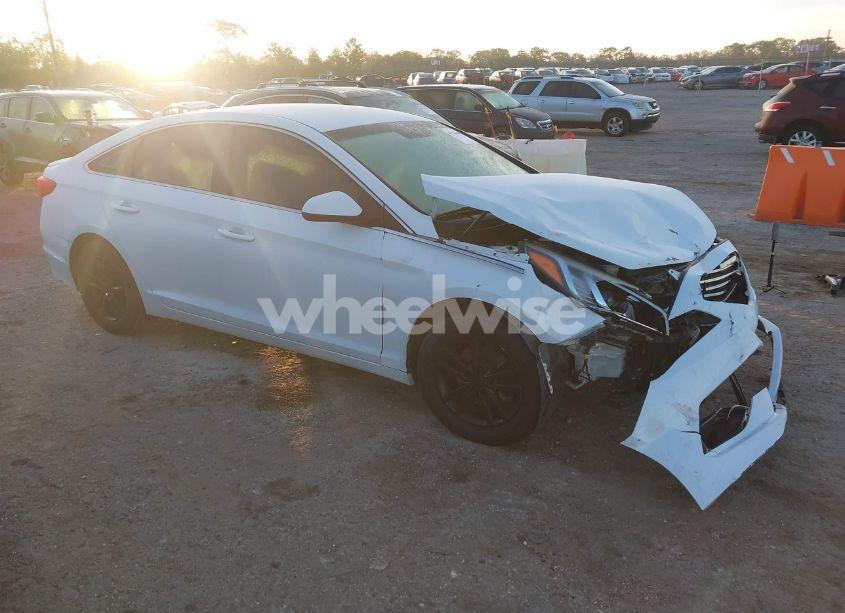 2017 Hyundai Sonata SE (VIN 5NPE24AF6HH499136) main photo