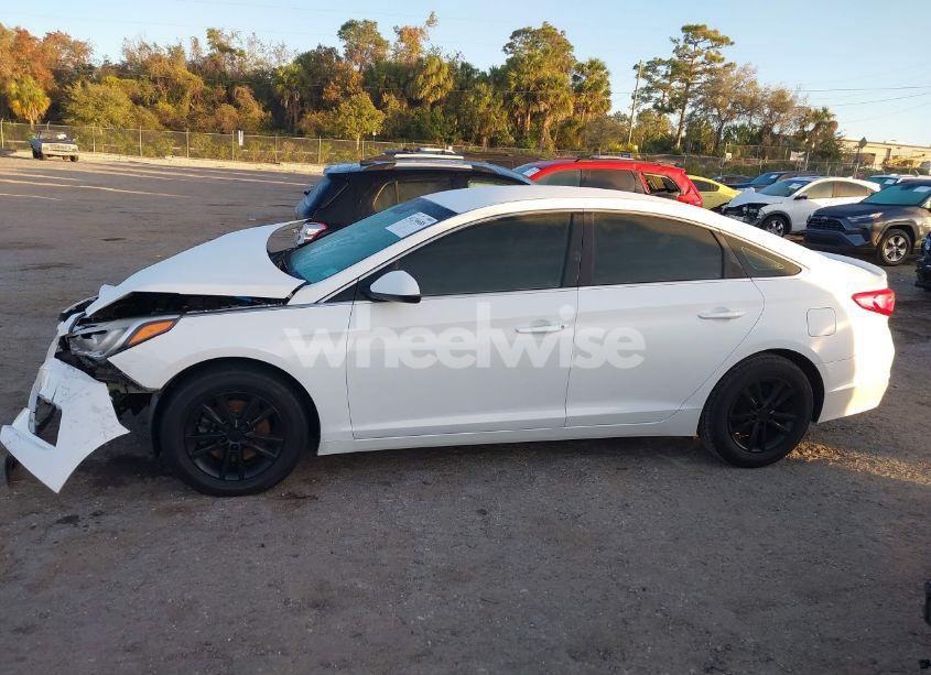 Photo 14 of 2017 Hyundai Sonata SE (VIN 5NPE24AF6HH499136)