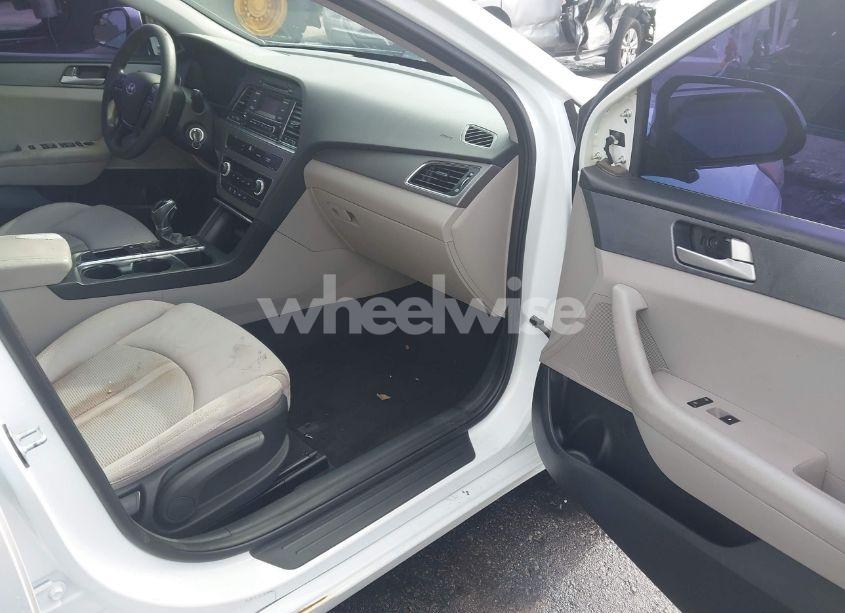 Photo 5 of 2017 Hyundai Sonata (VIN 5NPE24AF6HH520468)