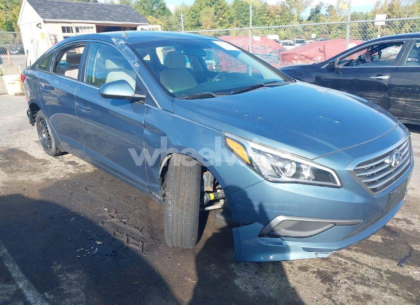 2017 Hyundai Sonata SE (VIN 5NPE24AF6HH569993) main photo