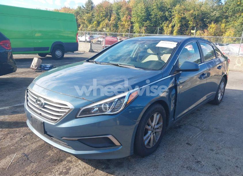Photo 2 of 2017 Hyundai Sonata SE (VIN 5NPE24AF6HH569993)