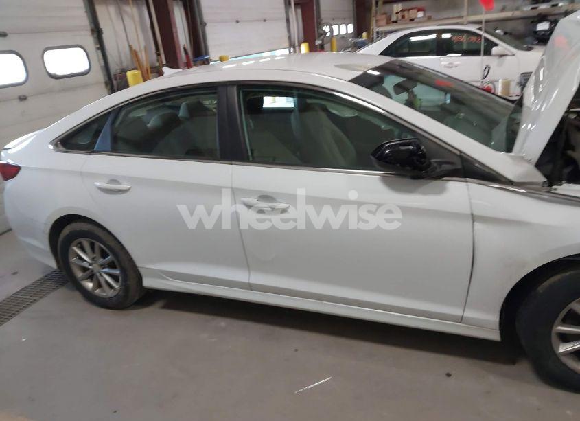 Photo 14 of 2018 Hyundai Sonata SE (VIN 5NPE24AF6JH601623)