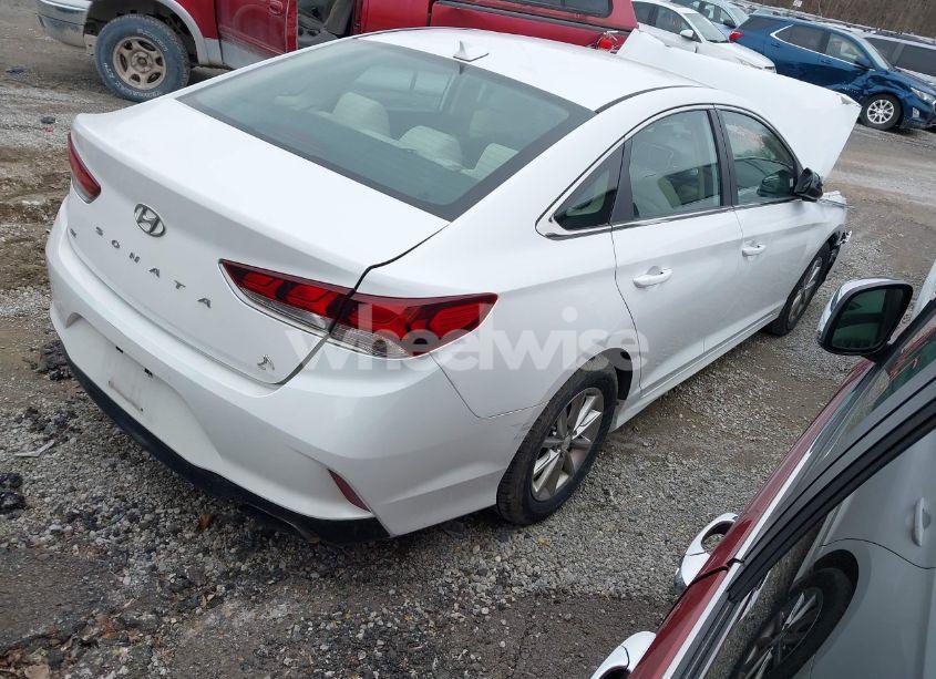 Photo 4 of 2018 Hyundai Sonata SE (VIN 5NPE24AF6JH601623)