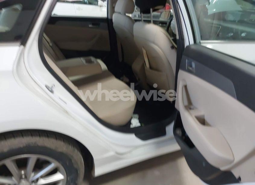 Photo 8 of 2018 Hyundai Sonata SE (VIN 5NPE24AF6JH601623)