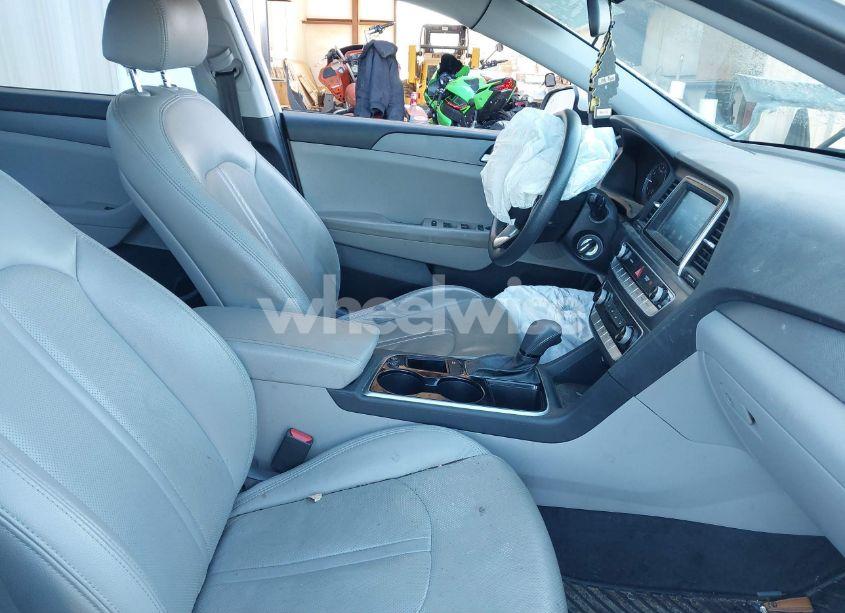 Photo 5 of 2018 Hyundai Sonata SE (VIN 5NPE24AF6JH602576)