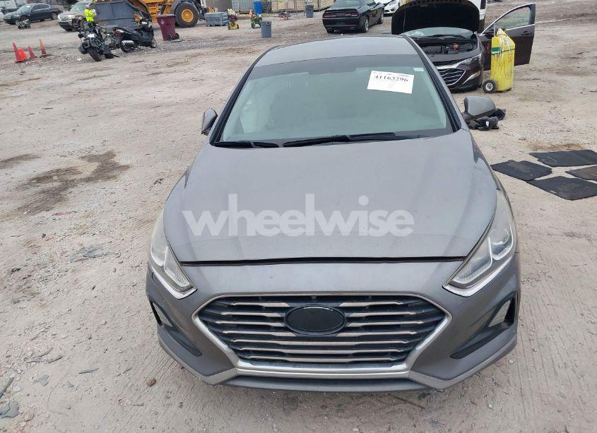 Photo 12 of 2018 Hyundai Sonata SE (VIN 5NPE24AF6JH616459)