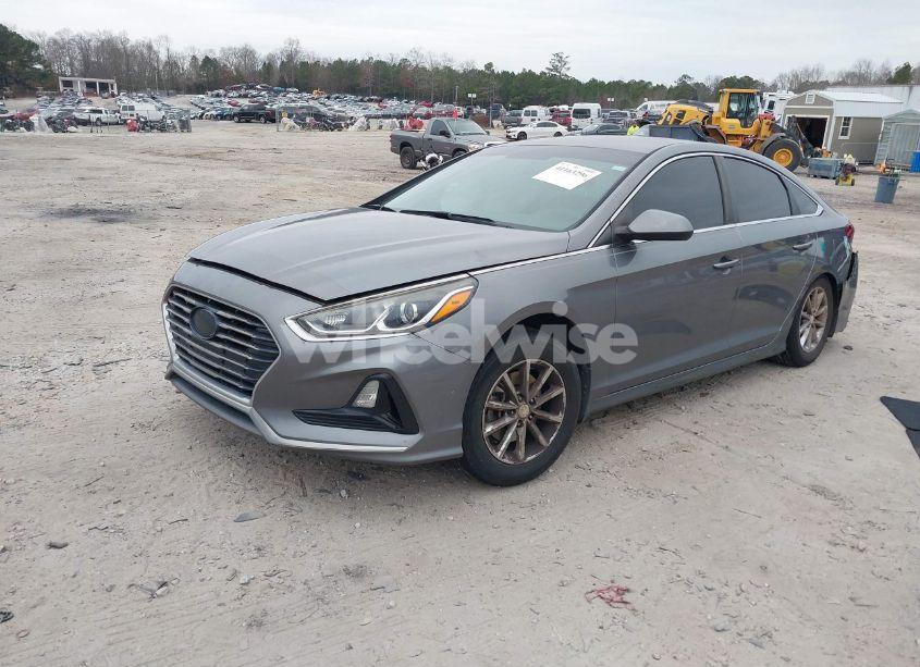 Photo 2 of 2018 Hyundai Sonata SE (VIN 5NPE24AF6JH616459)
