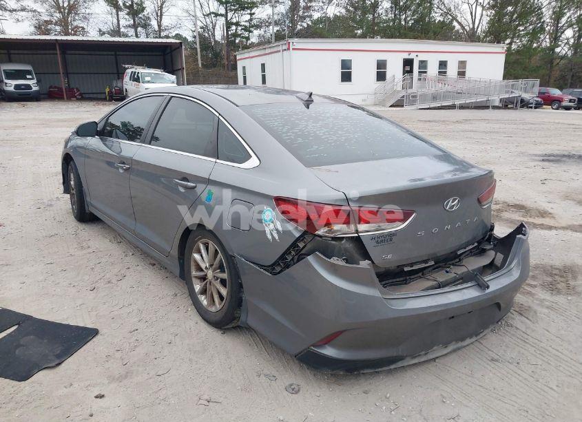 Photo 3 of 2018 Hyundai Sonata SE (VIN 5NPE24AF6JH616459)