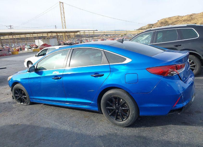 Photo 14 of 2018 Hyundai Sonata SE (VIN 5NPE24AF6JH658257)