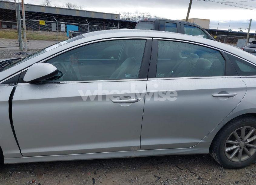 Photo 14 of 2018 Hyundai Sonata SE (VIN 5NPE24AF6JH686740)