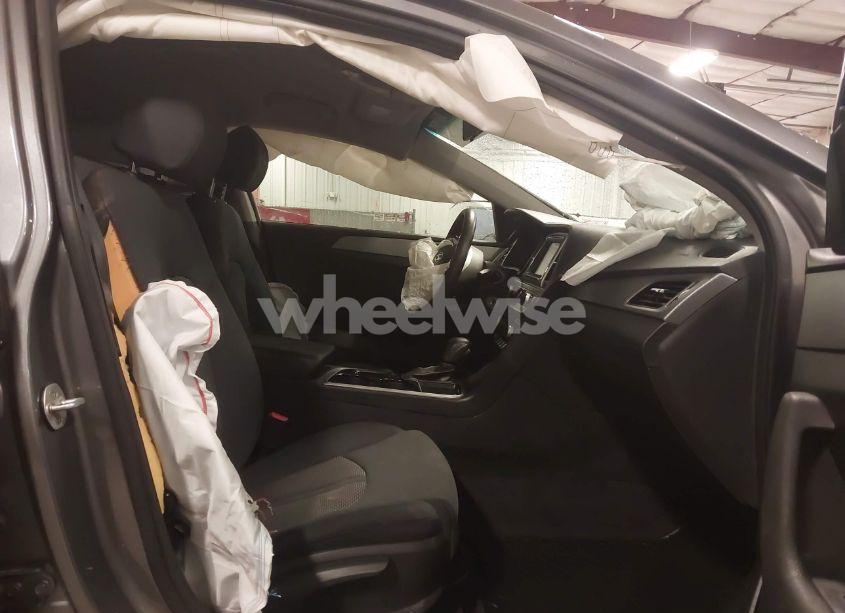 Photo 5 of 2018 Hyundai Sonata SE (VIN 5NPE24AF6JH699259)