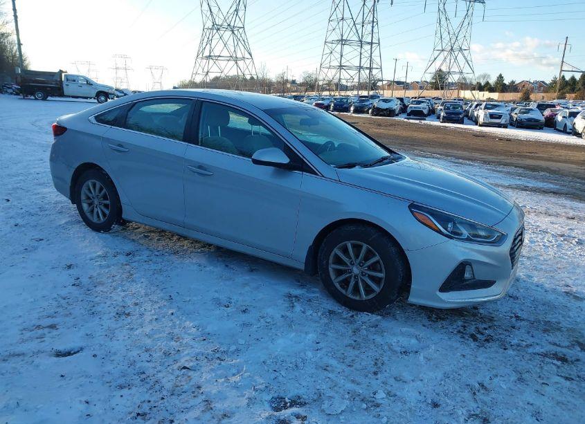 2018 Hyundai Sonata SE (VIN 5NPE24AF6JH708946) main photo