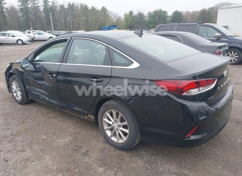 Photo 3 of 2019 Hyundai Sonata SE (VIN 5NPE24AF6KH726851)