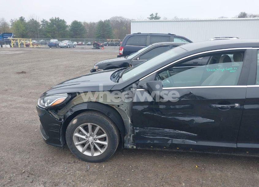 Photo 6 of 2019 Hyundai Sonata SE (VIN 5NPE24AF6KH726851)