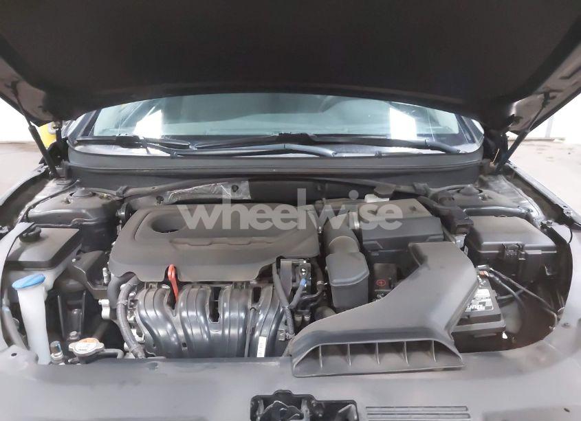 Photo 10 of 2019 Hyundai Sonata SE (VIN 5NPE24AF6KH741494)