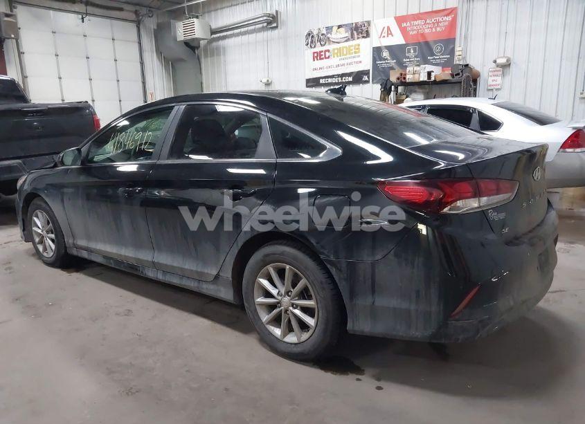 Photo 3 of 2019 Hyundai Sonata SE (VIN 5NPE24AF6KH741494)