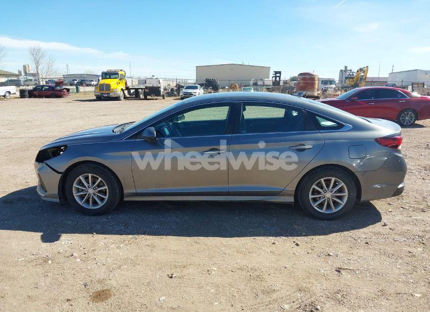 Photo 14 of 2019 Hyundai Sonata SE (VIN 5NPE24AF6KH743102)