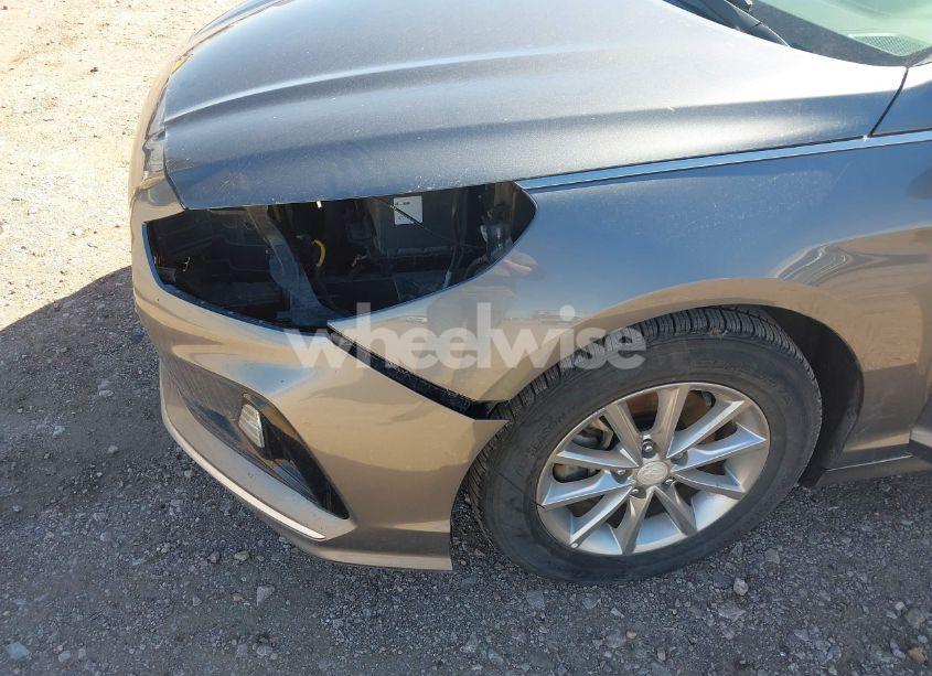Photo 6 of 2019 Hyundai Sonata SE (VIN 5NPE24AF6KH743102)
