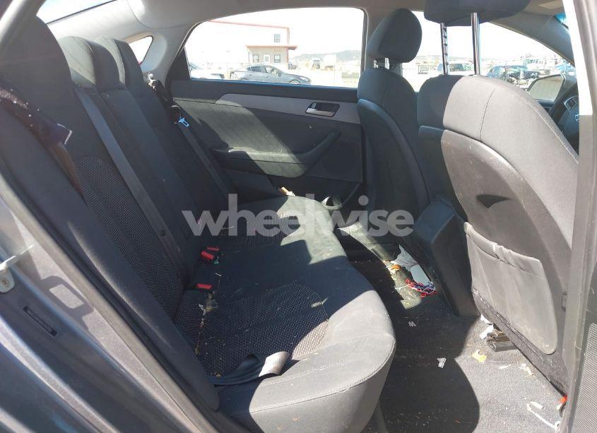 Photo 8 of 2019 Hyundai Sonata SE (VIN 5NPE24AF6KH743102)