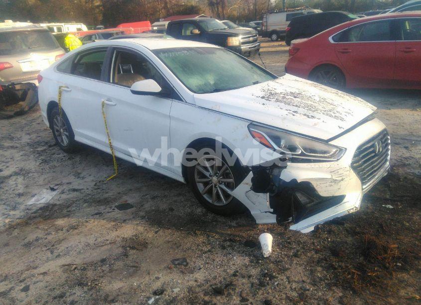 2019 Hyundai Sonata SE (VIN 5NPE24AF6KH756335) main photo