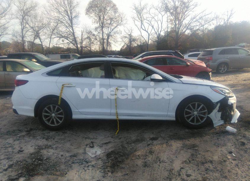 Photo 12 of 2019 Hyundai Sonata SE (VIN 5NPE24AF6KH756335)