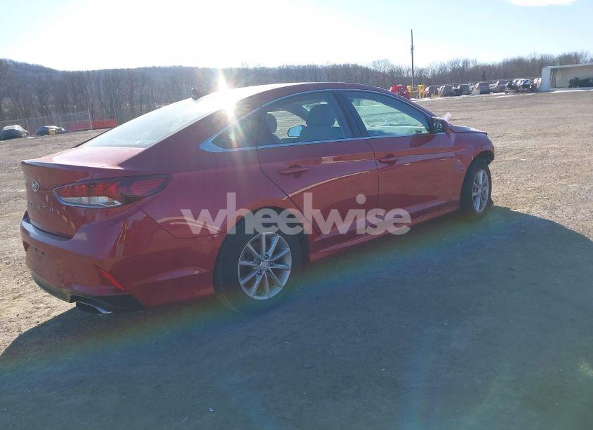 Photo 4 of 2019 Hyundai Sonata SE (VIN 5NPE24AF6KH759817)