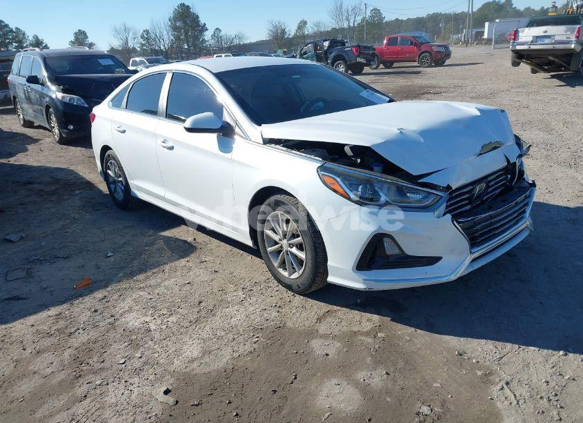 2019 Hyundai Sonata SE (VIN 5NPE24AF6KH774236) main photo