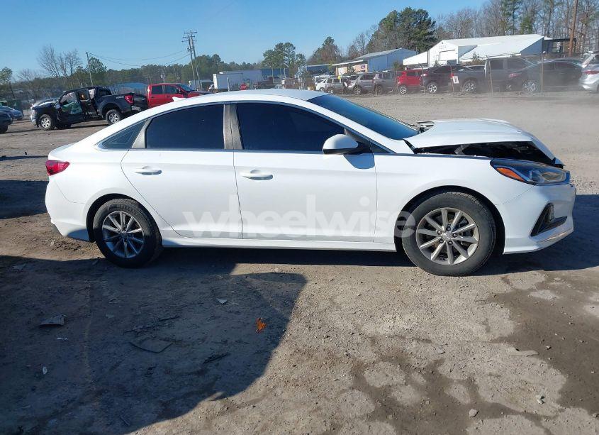 Photo 13 of 2019 Hyundai Sonata SE (VIN 5NPE24AF6KH774236)