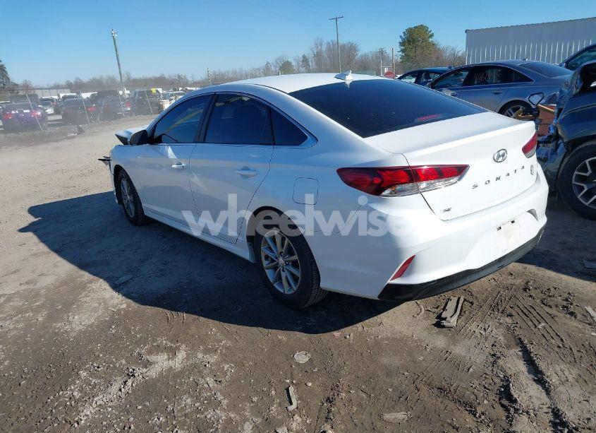 Photo 3 of 2019 Hyundai Sonata SE (VIN 5NPE24AF6KH774236)