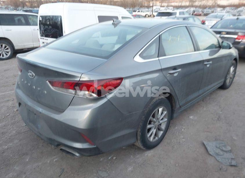 Photo 4 of 2019 Hyundai Sonata SE (VIN 5NPE24AF6KH777492)