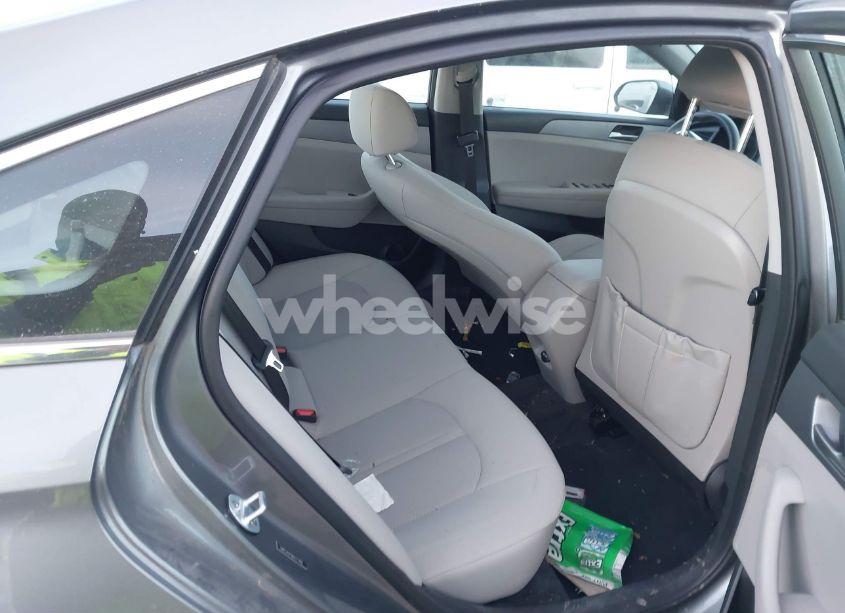 Photo 8 of 2019 Hyundai Sonata SE (VIN 5NPE24AF6KH777492)