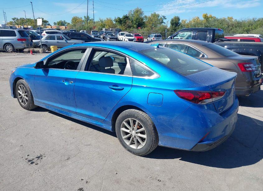 Photo 3 of 2019 Hyundai Sonata SE (VIN 5NPE24AF6KH778075)