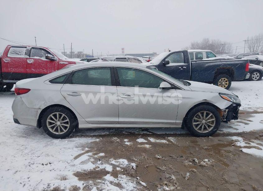 Photo 13 of 2019 Hyundai Sonata SE (VIN 5NPE24AF6KH796530)