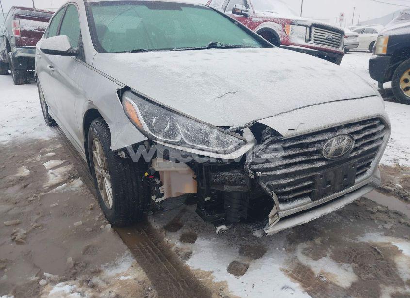 Photo 6 of 2019 Hyundai Sonata SE (VIN 5NPE24AF6KH796530)