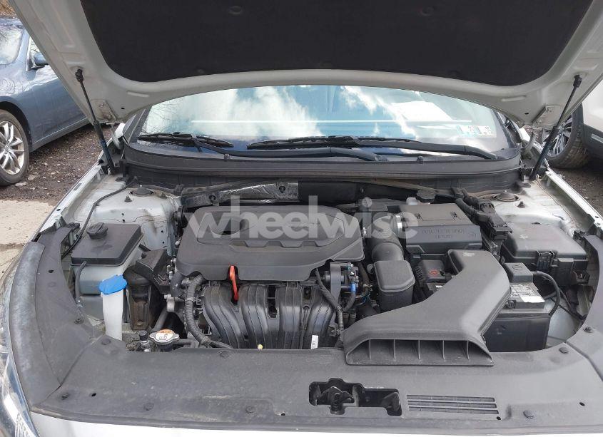 Photo 10 of 2019 Hyundai Sonata SE (VIN 5NPE24AF6KH815674)