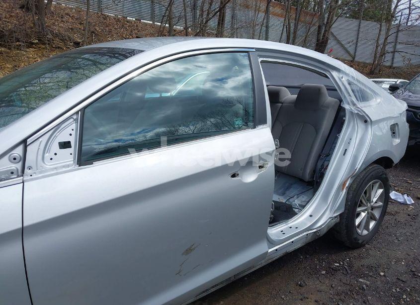 Photo 22 of 2019 Hyundai Sonata SE (VIN 5NPE24AF6KH815674)