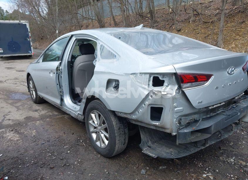 Photo 6 of 2019 Hyundai Sonata SE (VIN 5NPE24AF6KH815674)