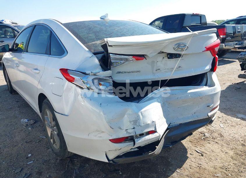 Photo 6 of 2015 Hyundai Sonata SE (VIN 5NPE24AF7FH001779)