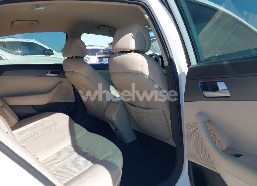 Photo 8 of 2015 Hyundai Sonata SE (VIN 5NPE24AF7FH001779)